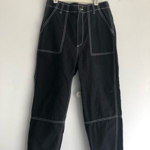 Straight leg cargo pant with white stitching